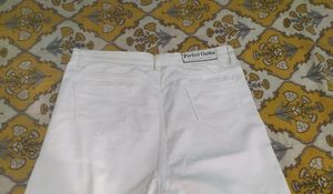 High Waist White Jeans With Two Buttons