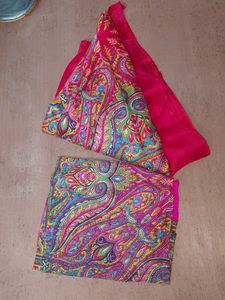 Vibrant Paisley Print sakaf