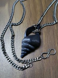 Unique Shell Pendant Necklace