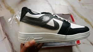 Stylish Black &amp; White Sneakers