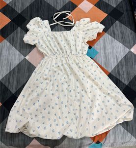 Chic Floral Puff Sleeve Dress