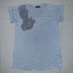 🤍 One-of-a-Kind Grey T-Shirt - Women