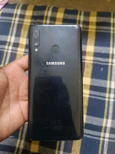 Samsung A20s