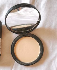 Swiss Beauty Compact Powder