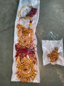 Gold Jewellery Design Set With Beautiful Jumkha