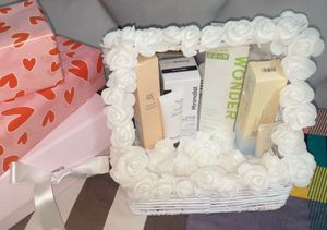 White Rose Basket hamper