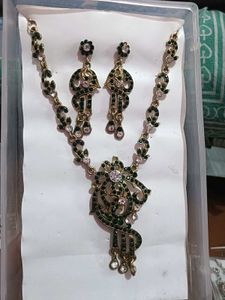 Green &amp; Gold Jewelry Set