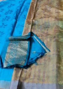Beautiful Blue Saree with Floral Print