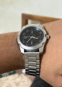 Fastrack Stylish Men's Watch with Metal Strap
