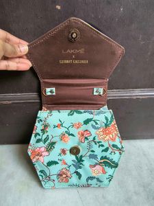 Set of 2 Floral Clutches
