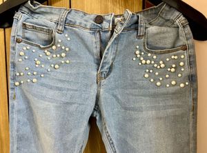 ⭐️clearance sale⭐️Coverstory pearl Ripped Jeans