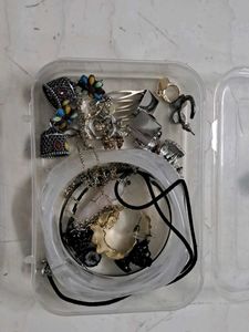 Jewelry mystery box (17 peices)