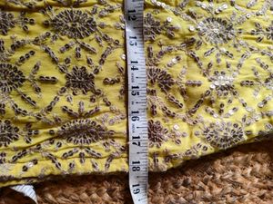 Beautiful Yellow Embroidered Kurta Size Small