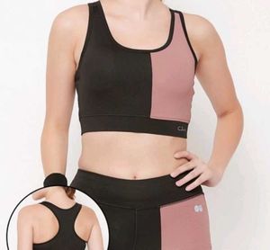 Medium Impact Padded Colourblocked Sports Bra with