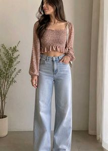 Chic Floral Smocked Cropped Top