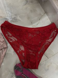 per piece cute underwears.😍