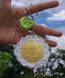 Crochet Daisy Keychain