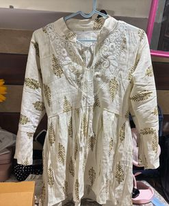 Elegant Embroidered White Kurta