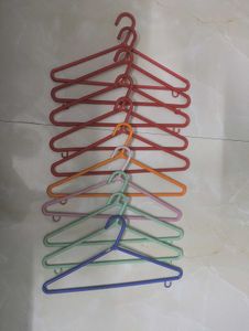 Assorted plastic hangers 10
