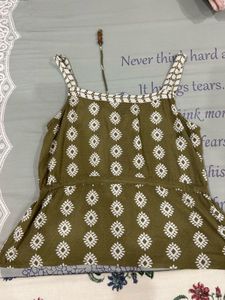 Olive Green Printed Strappy Top with a free gift