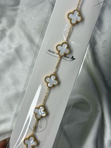 Elegant Clover Bracelet - Anti Tarnish