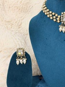 ✨️Premium Pearl Victorian Choker Set✨️