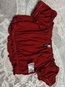 Off-Shoulder Puff Sleeve Red Crop Top(H&amp;M)