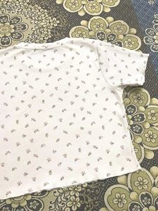 Cute Floral Print Cropped T-Shirt
