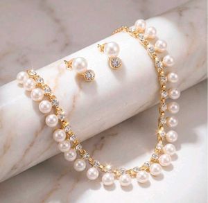 AntiTarnish Elegant Pearl &amp; Crystal Necklace Set