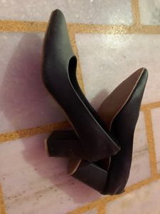 Matte Black Pointed Toe Heels