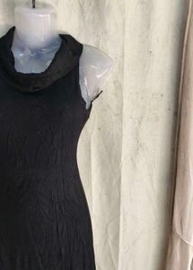 Sleek Black Sleeveless Dress