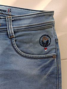 flu Light Wash Denim Jeans