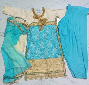New Condition Beautiful Suit Salwar With Dupatta