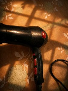 blow dryer