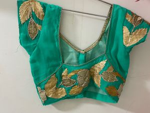 Chiffon Saree With Patch Work On Border And Center Stitched Blouse