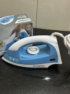 New-Crompton Brio Dry Iron