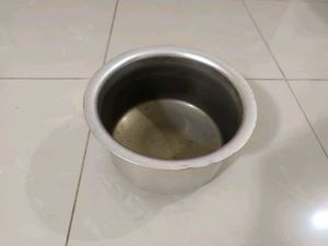 Used Aluminium Cooking Pot / Tope / Patila