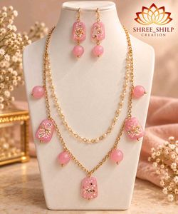 Stunning Red Beaded Necklace &amp; Earring Set