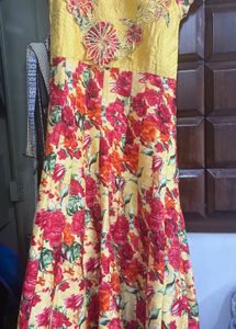 Elegant Floral Embroidered Ethnic Gown