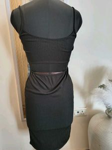 Sleek Black Ribbed Bodycon Dress
