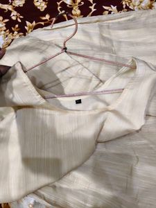 Elegant Cream Kurta &amp; poncho