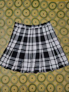 Plaid Pleated Mini Skirt