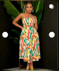 Chic Strapless Cut-Out Midi Dress