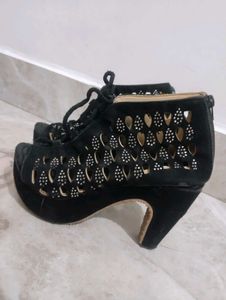 Stylish Black Cut-Out Heels