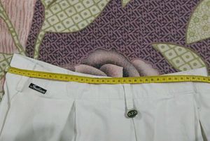 White Pleated Cropped Pants