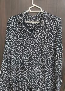 Chic Floral Print Button-Up Shirt