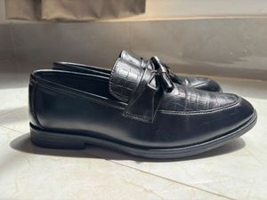 unisex Black Loafers