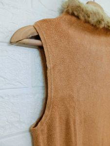 Tan Sleeveless Fur Collar Top