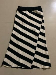 BUY 1 GET 5 FREE (KNIT SKIRTS)