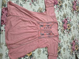 Embroidered Pink Kurta